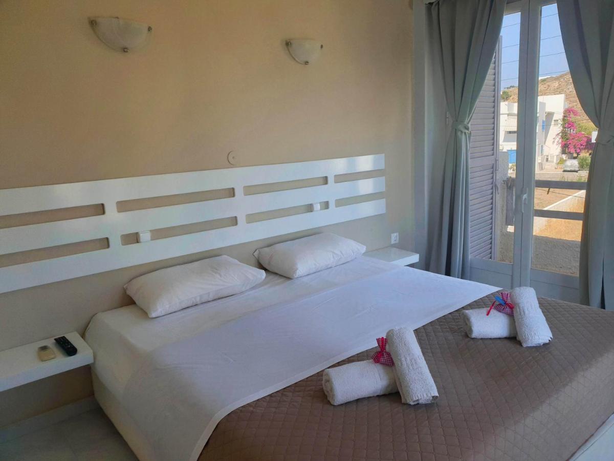 Syros Holidays Vari  Exterior photo